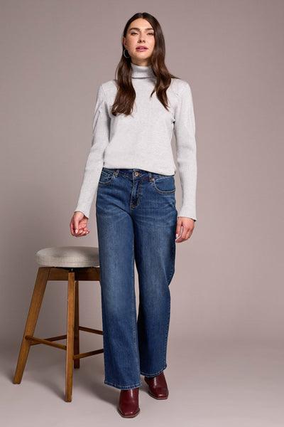 Tribal women’s mid-rise wide-leg jeans made from stretch denim in classic blue, offering a flattering relaxed fit and comfortable everyday style. Shop these versatile women’s jeans at Labelle Boutique in Kindersley, Saskatchewan, Canada.